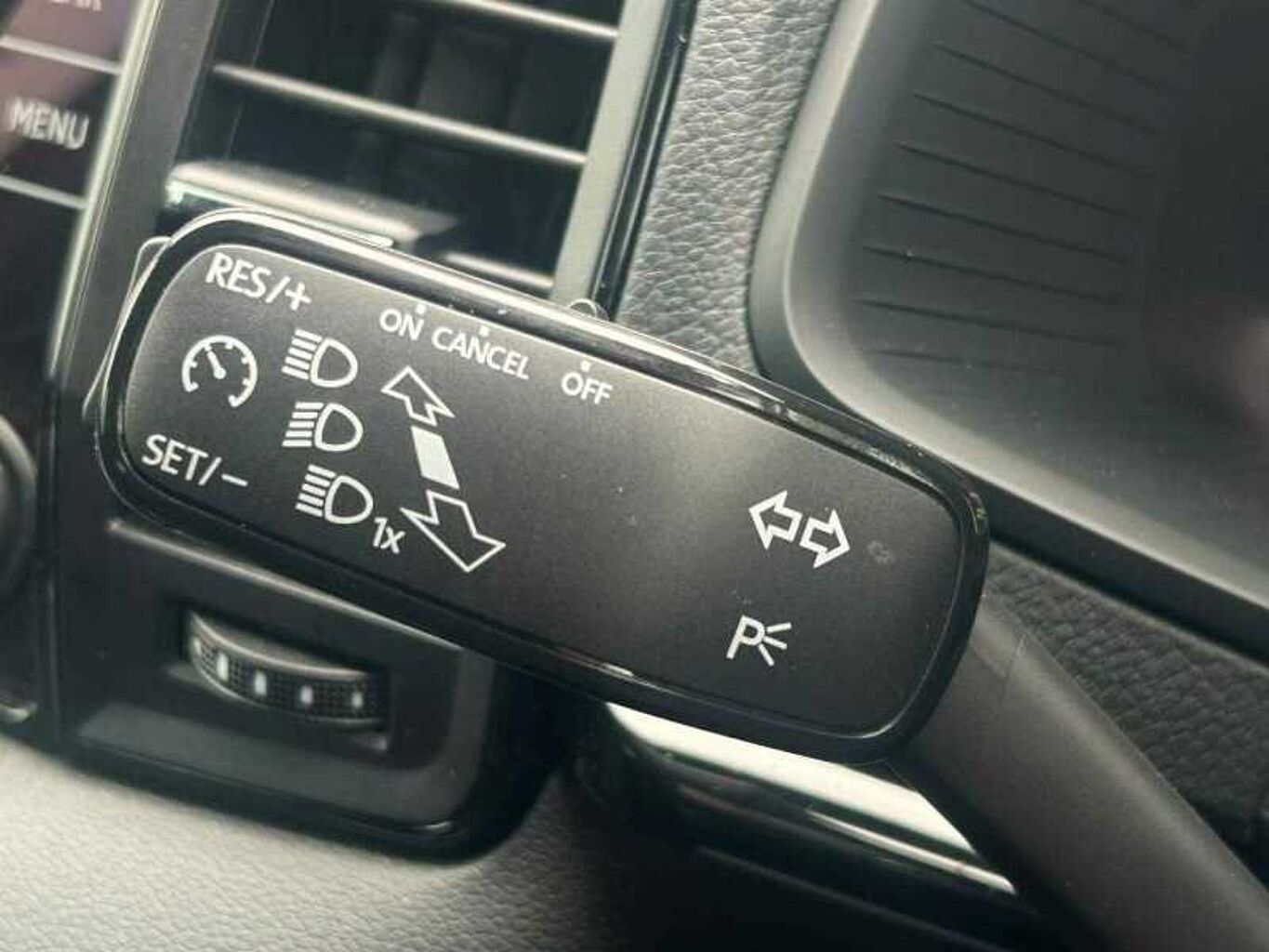 SKODA Karoq SUV 1.5 TSI (150ps) SportLine ACT