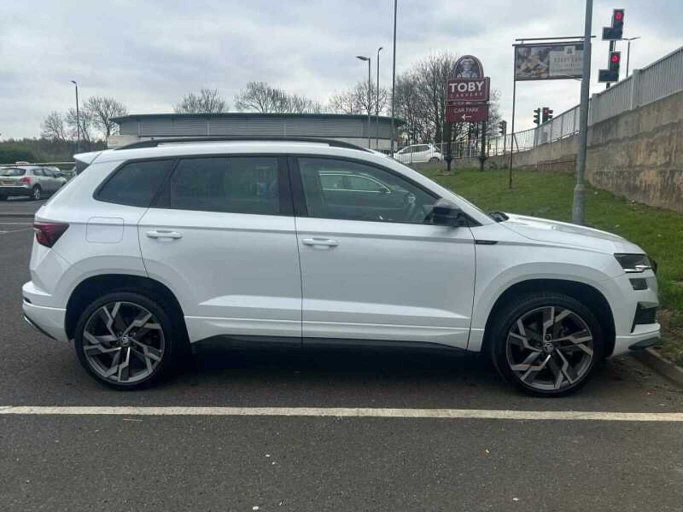SKODA Karoq SUV 1.5 TSI (150ps) SportLine ACT