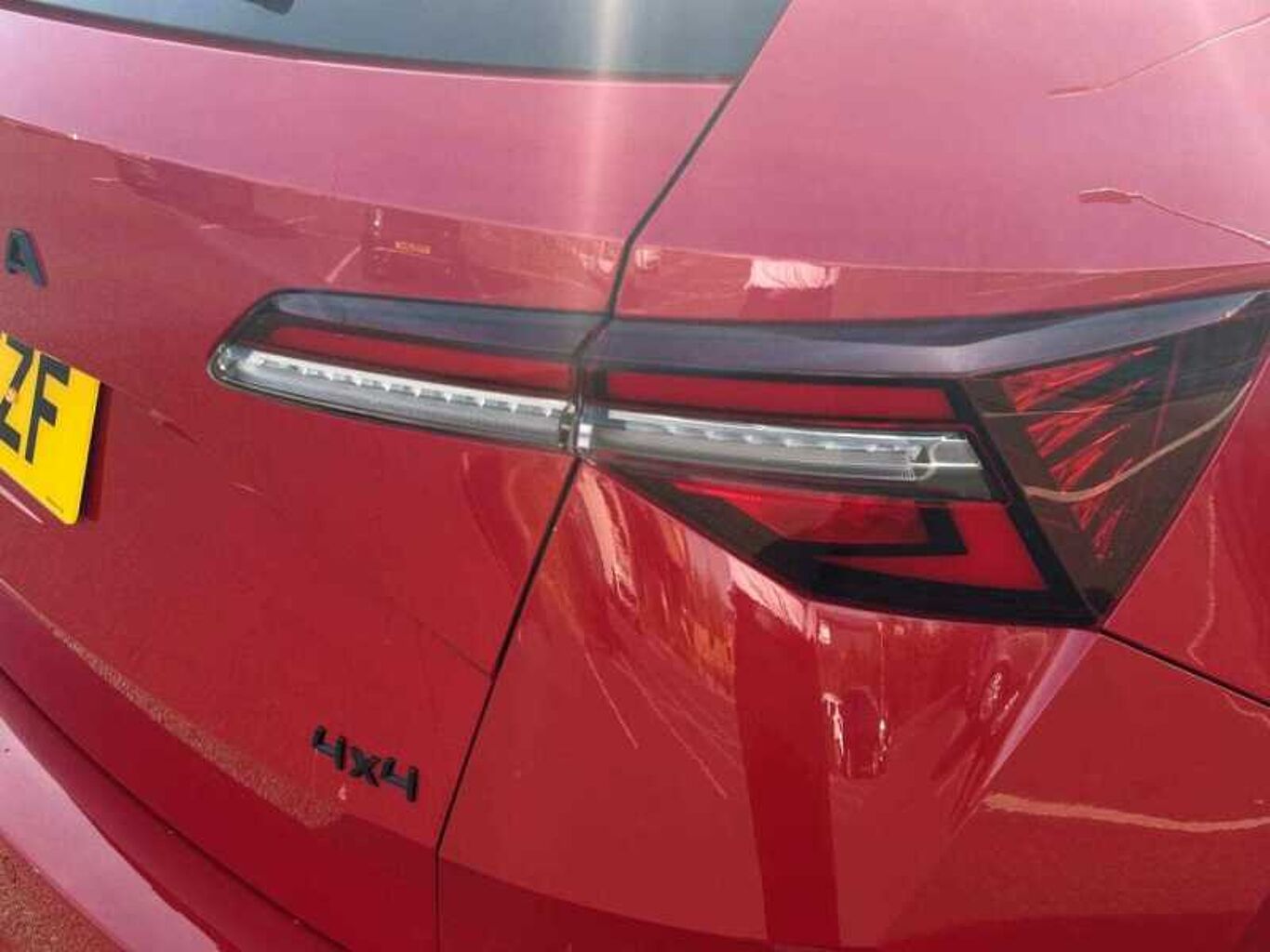 SKODA Karoq SUV 2.0 TSI (190ps) 4X4 SportLine DSG