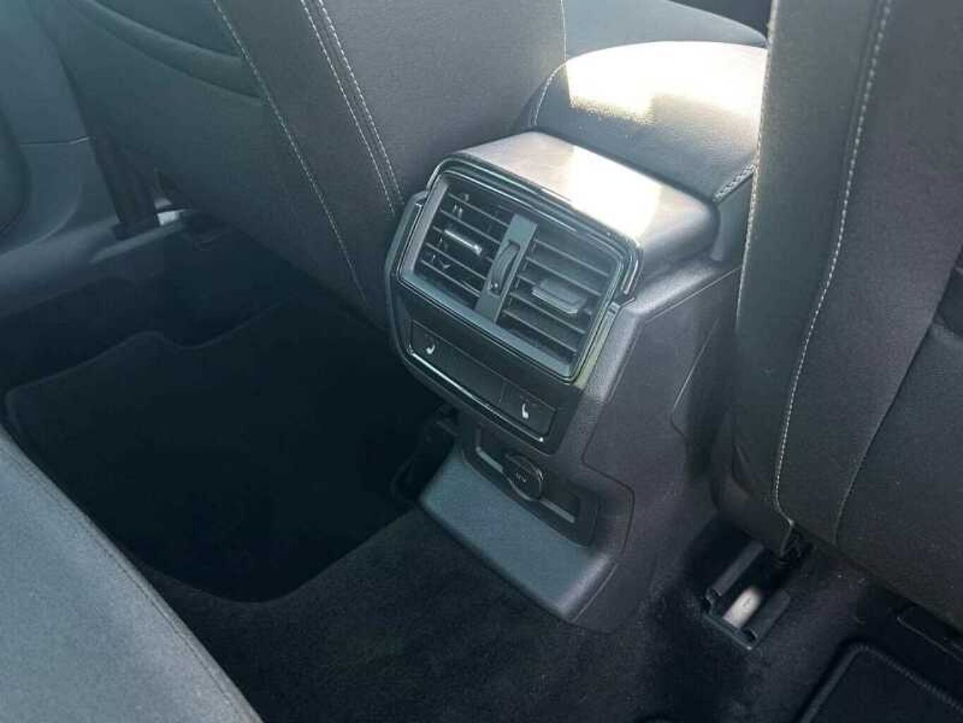 SKODA Karoq SUV 2.0 TSI (190ps) 4X4 SportLine DSG