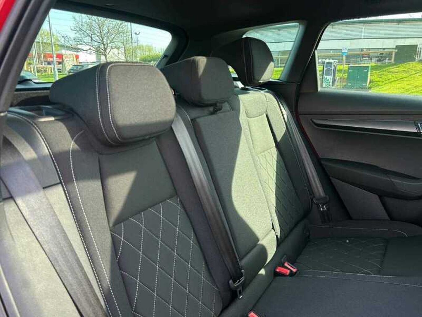 SKODA Karoq SUV 2.0 TSI (190ps) 4X4 SportLine DSG