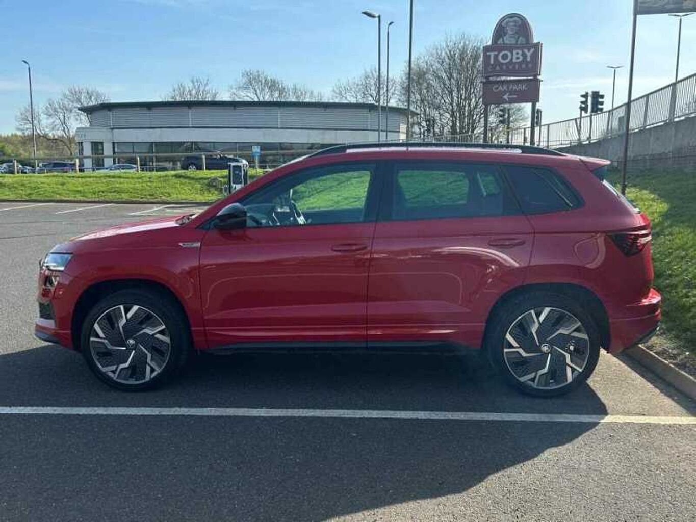 SKODA Karoq SUV 2.0 TSI (190ps) 4X4 SportLine DSG